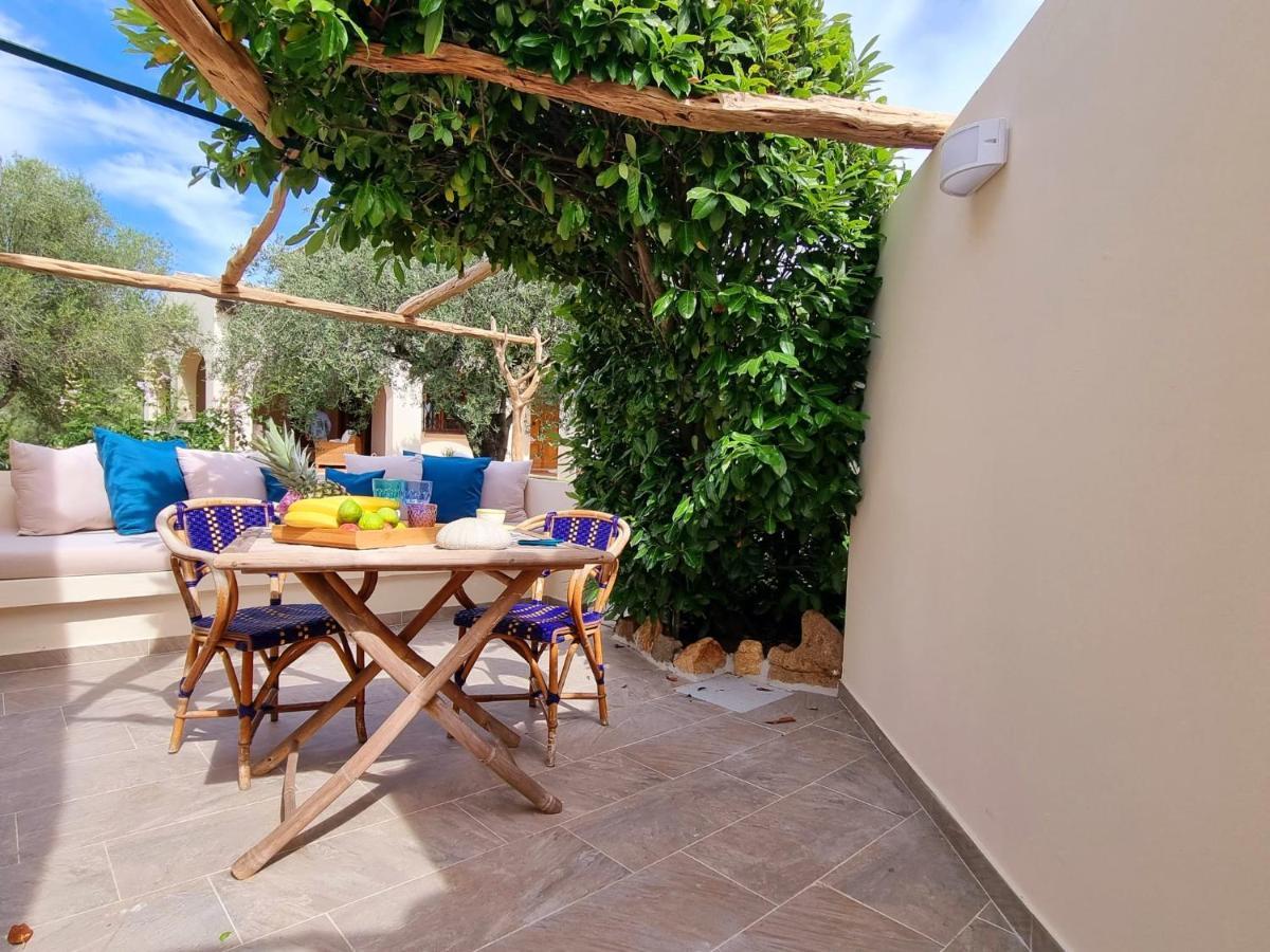 Appartement Stazzo San Teodoro Il Ginepro Piscina Condivisa Extérieur photo
