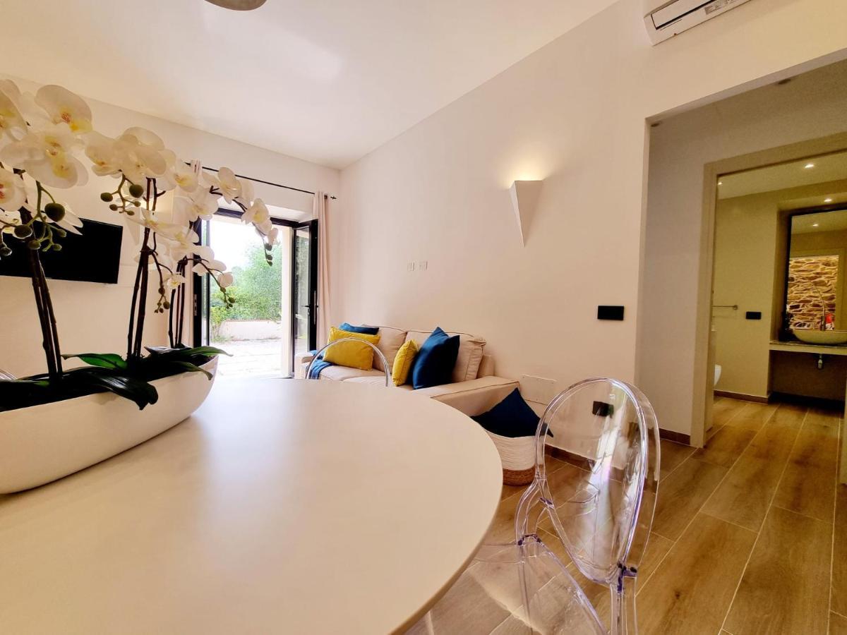 Appartement Stazzo San Teodoro Il Ginepro Piscina Condivisa Extérieur photo